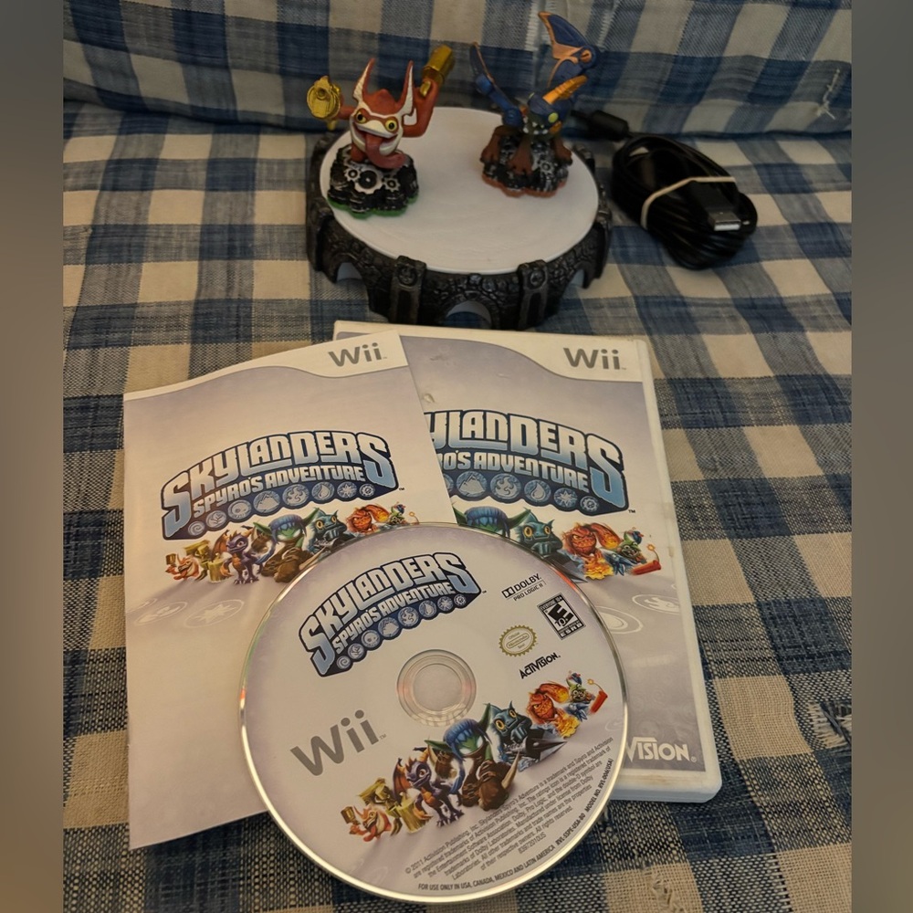 Skylanders Spyro’s Adventures starter kit for Nintendo Wii